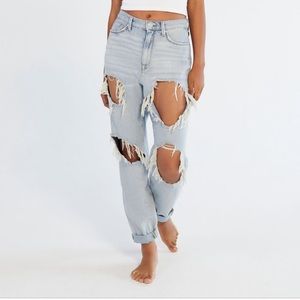 BDG High-Waisted Mom Jean - Destroyed Light Wash
